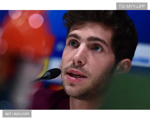 罗贝托重温欧冠经典时刻，展现激情与荣耀的交织回忆