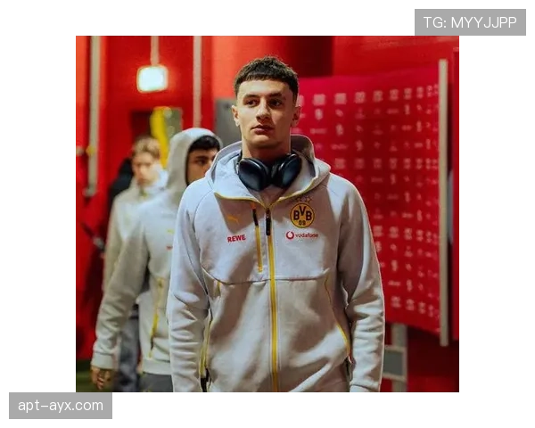 拜仁慕尼黑高位压迫战术下被反击频现，近期防守稳定性面临考验